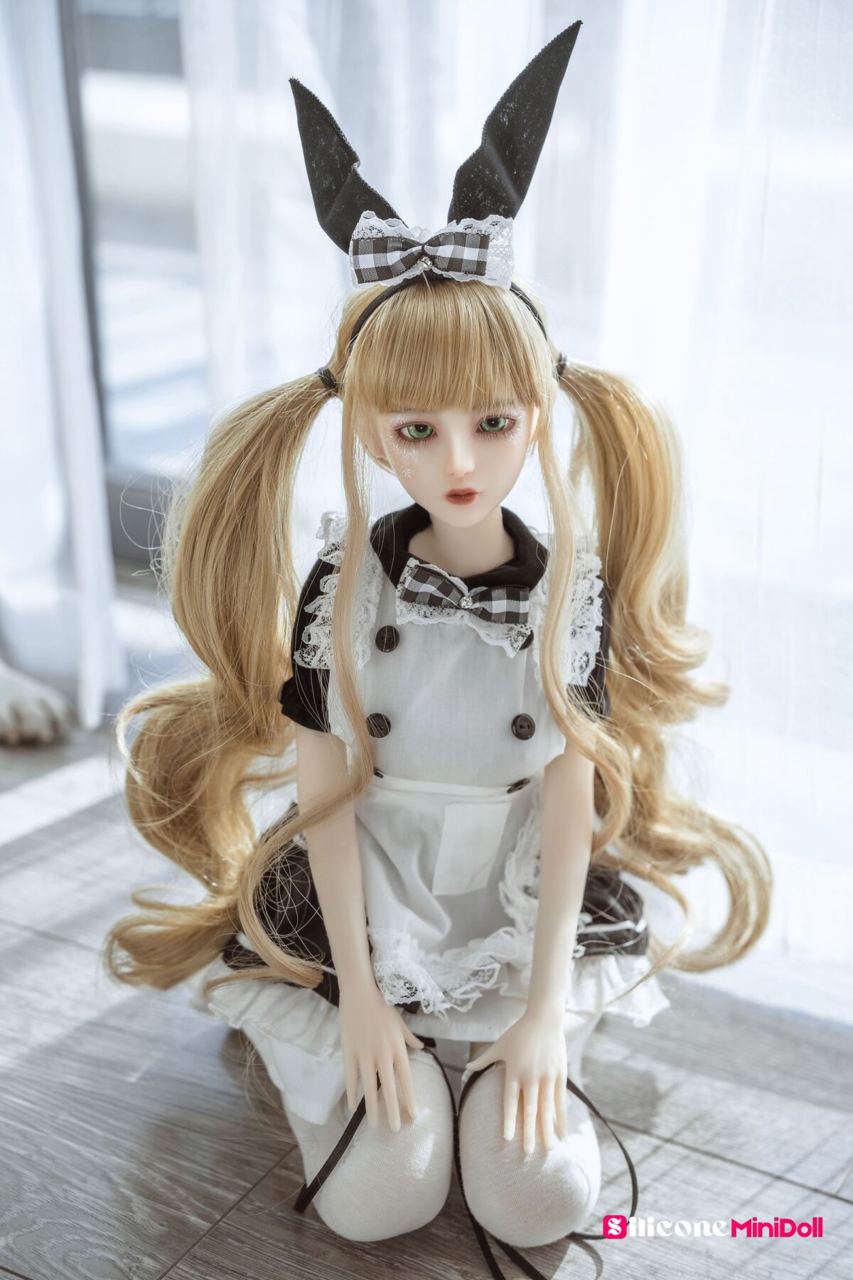 60cm 1ft11 Blonde Silicone Small Sex Doll – Yvonne (8)