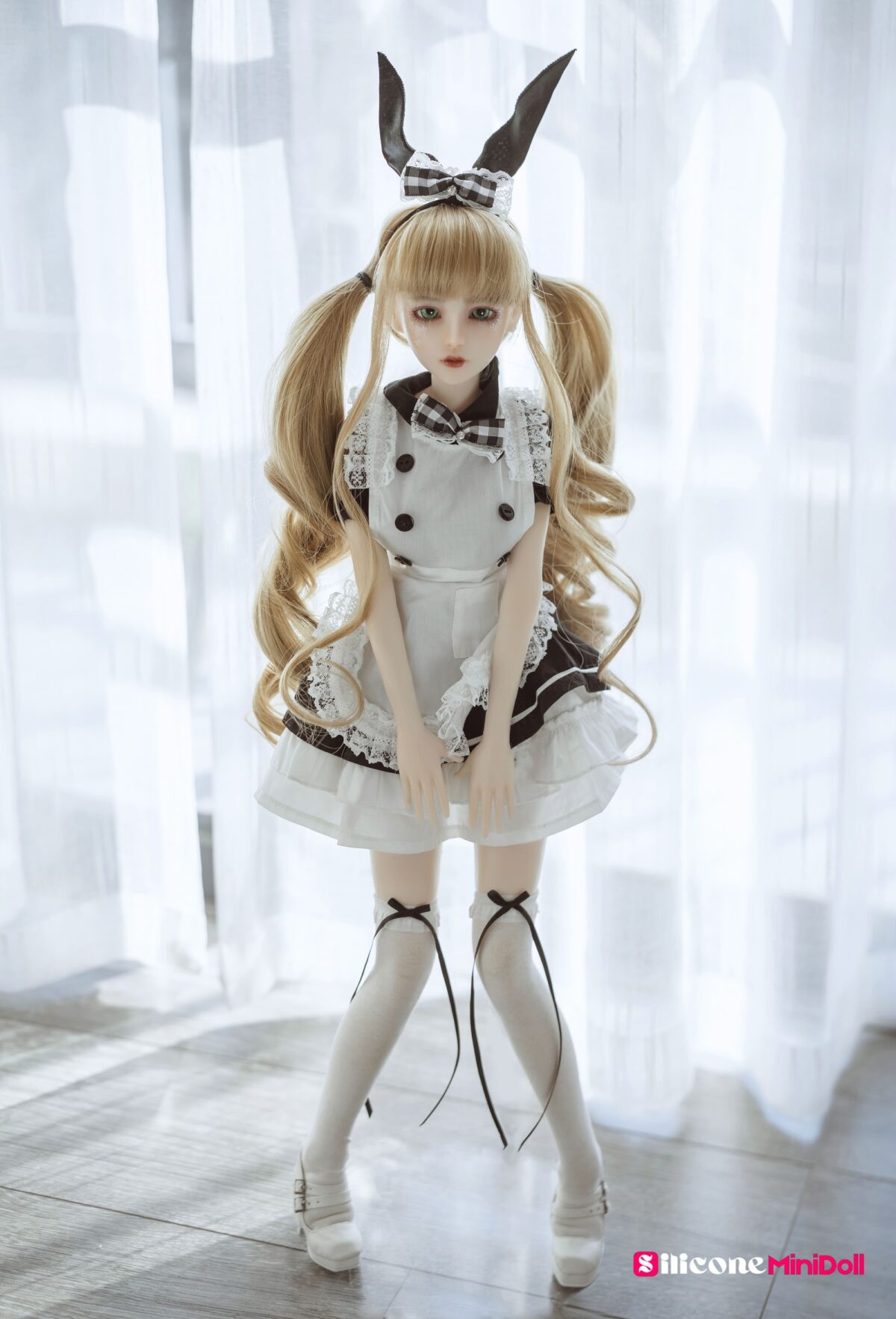 60cm 1ft11 Blonde Silicone Small Sex Doll – Yvonne (8)