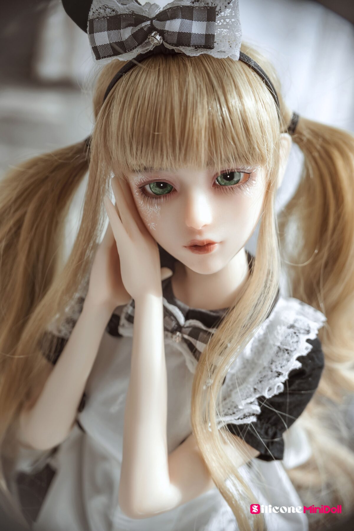 60cm 1ft11 Blonde Silicone Small Sex Doll – Yvonne (8)