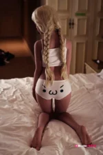140cm / 4ft7 Blonde Realistic Petite Sex Doll – Victoria - Image 4